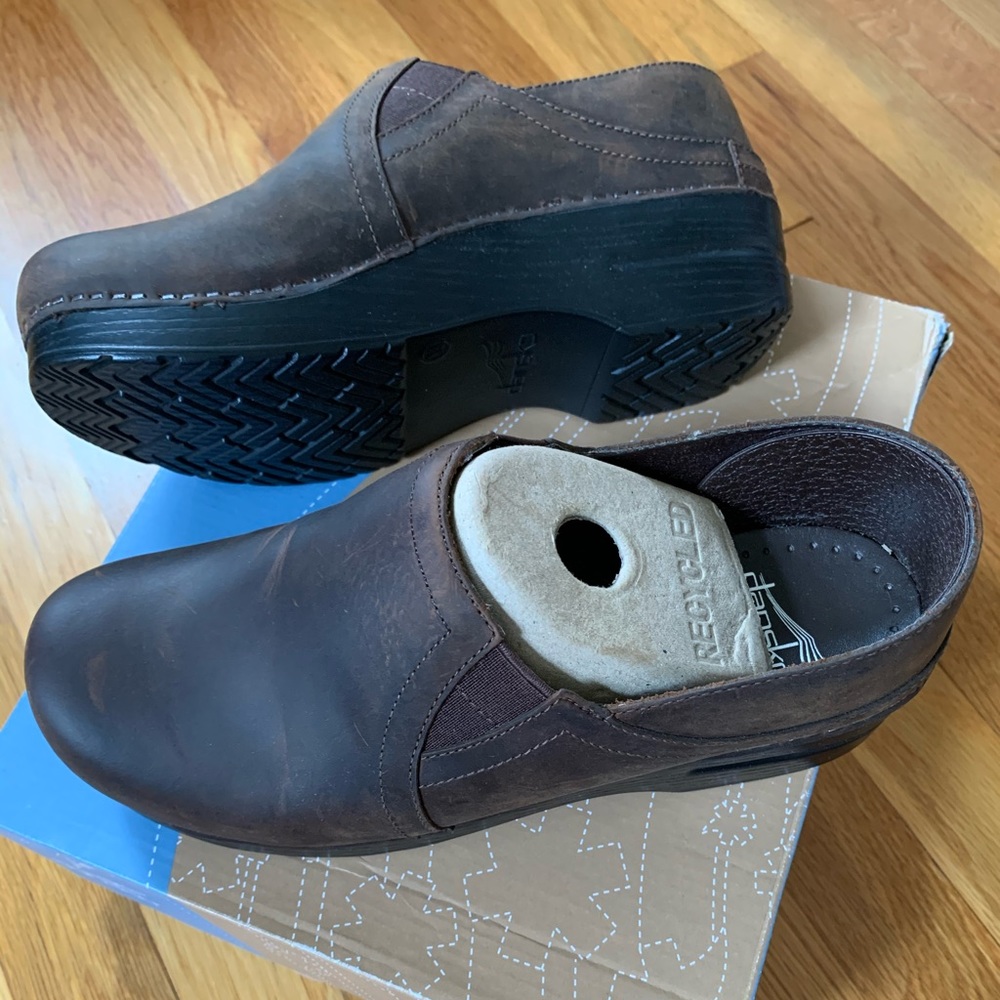 Dansko clogs LEATHER NWT